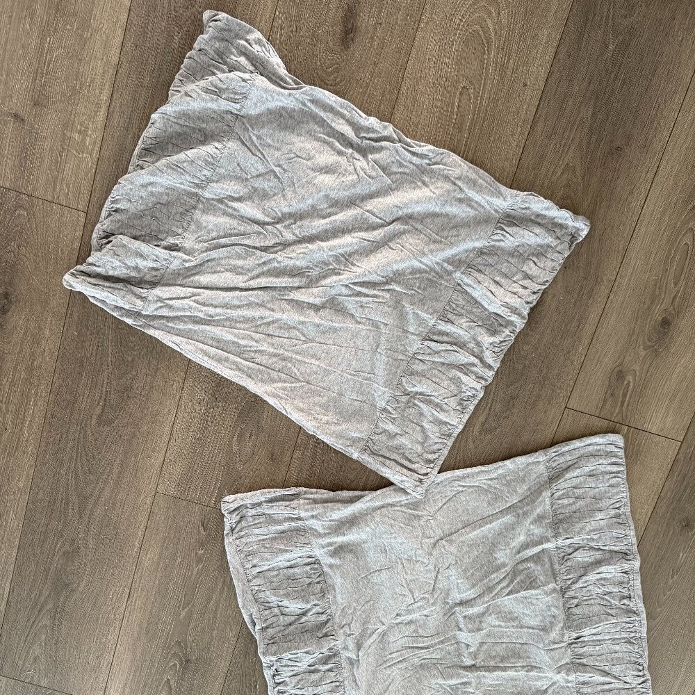 Anthropologie Brand Lazybones Rosette Standard Pillowcase Set in Gray